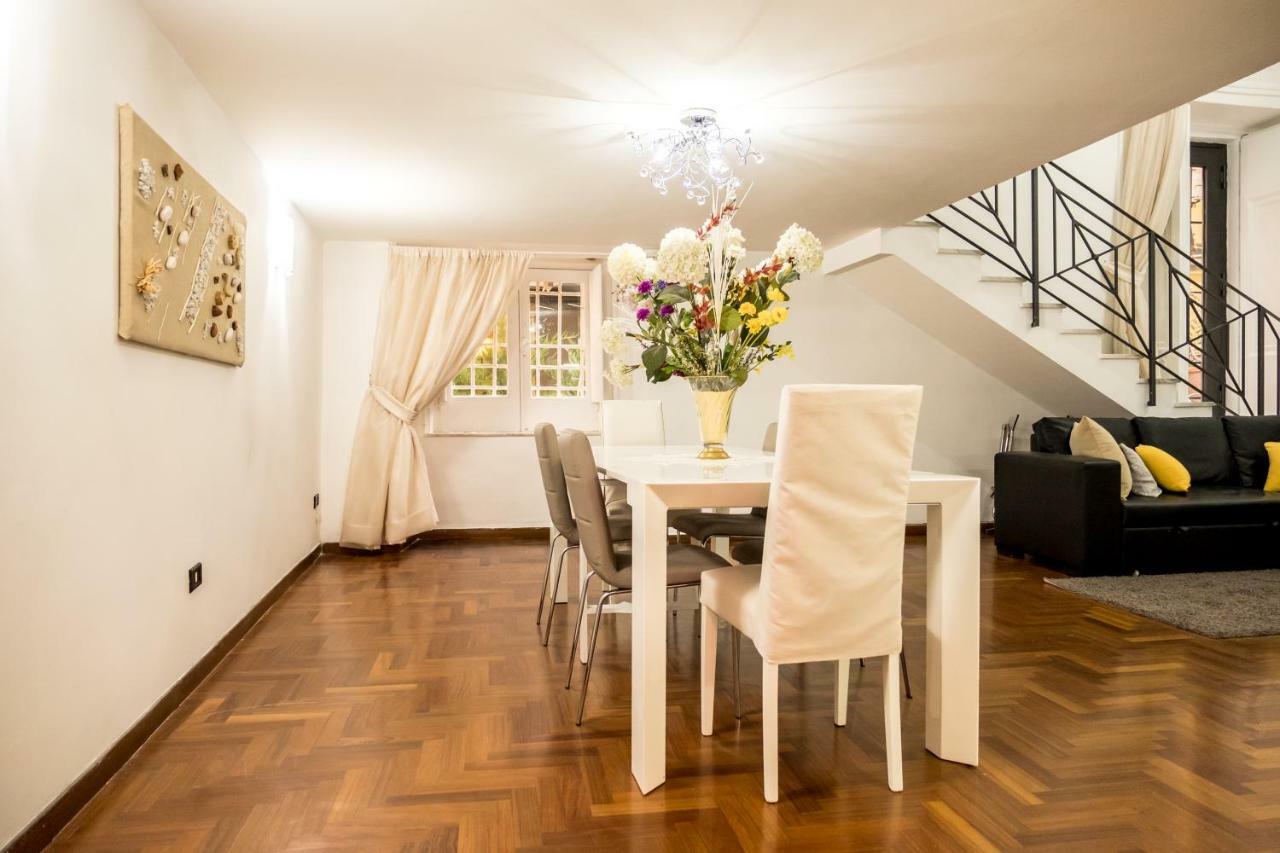 Il Salotto Di Nonna Cornelia 2 Hotel Наполи Екстериор снимка