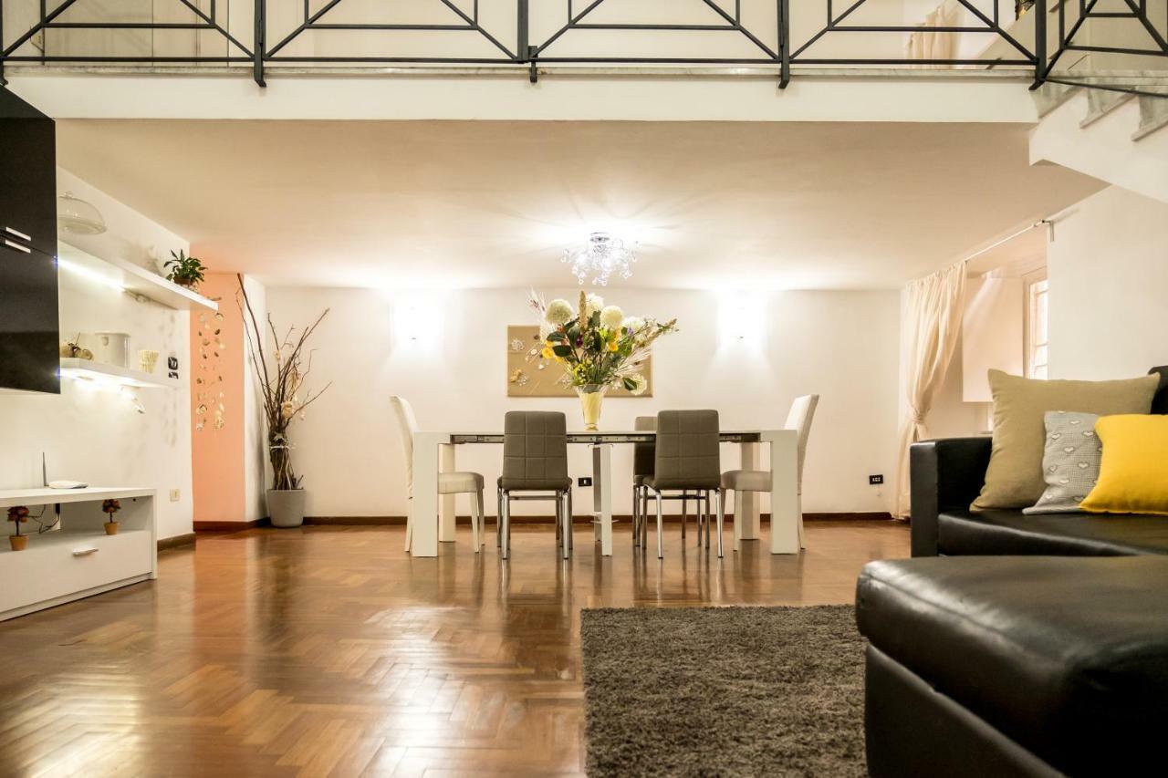 Il Salotto Di Nonna Cornelia 2 Hotel Наполи Екстериор снимка