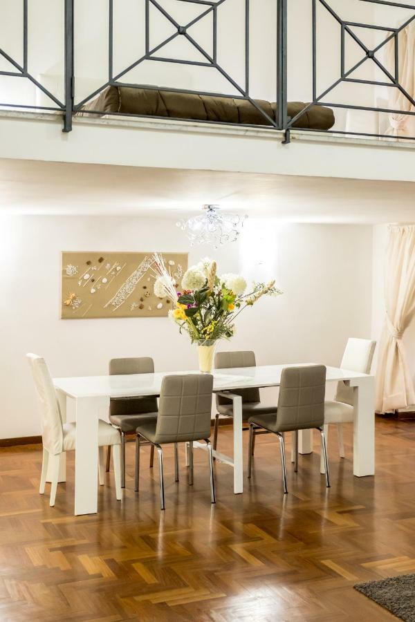 Il Salotto Di Nonna Cornelia 2 Hotel Наполи Екстериор снимка