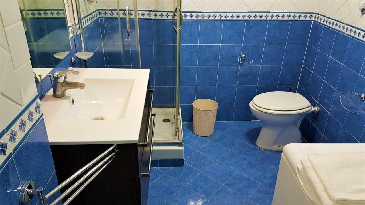 Il Salotto Di Nonna Cornelia 2 Hotel Наполи Екстериор снимка