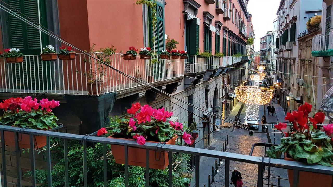 Il Salotto Di Nonna Cornelia 2 Hotel Наполи Екстериор снимка